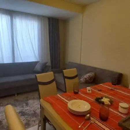 Kusadasi, Davutlar Mah. 1+1 Mobilyali Site Icinde Yazlik * Kusadasi