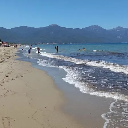 Daire Kusadasi, Davutlar Mah. 1+1 Mobilyali Site Icinde Yazlik *